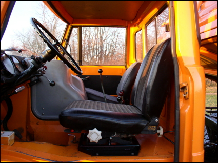 1977 Unimog 406 with Hydraulic 3 Pt Hitch