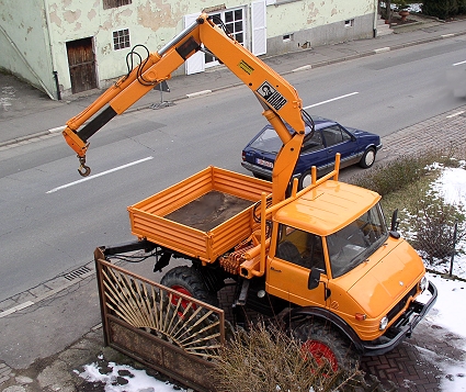 1980 Unimog 406 with a Hiab 650 Crane