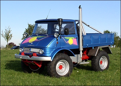 1977 Unimog 406 with Hydraulic 3 Pt Hitch