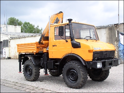 1978 U1000 with a Hiab 650 Crane